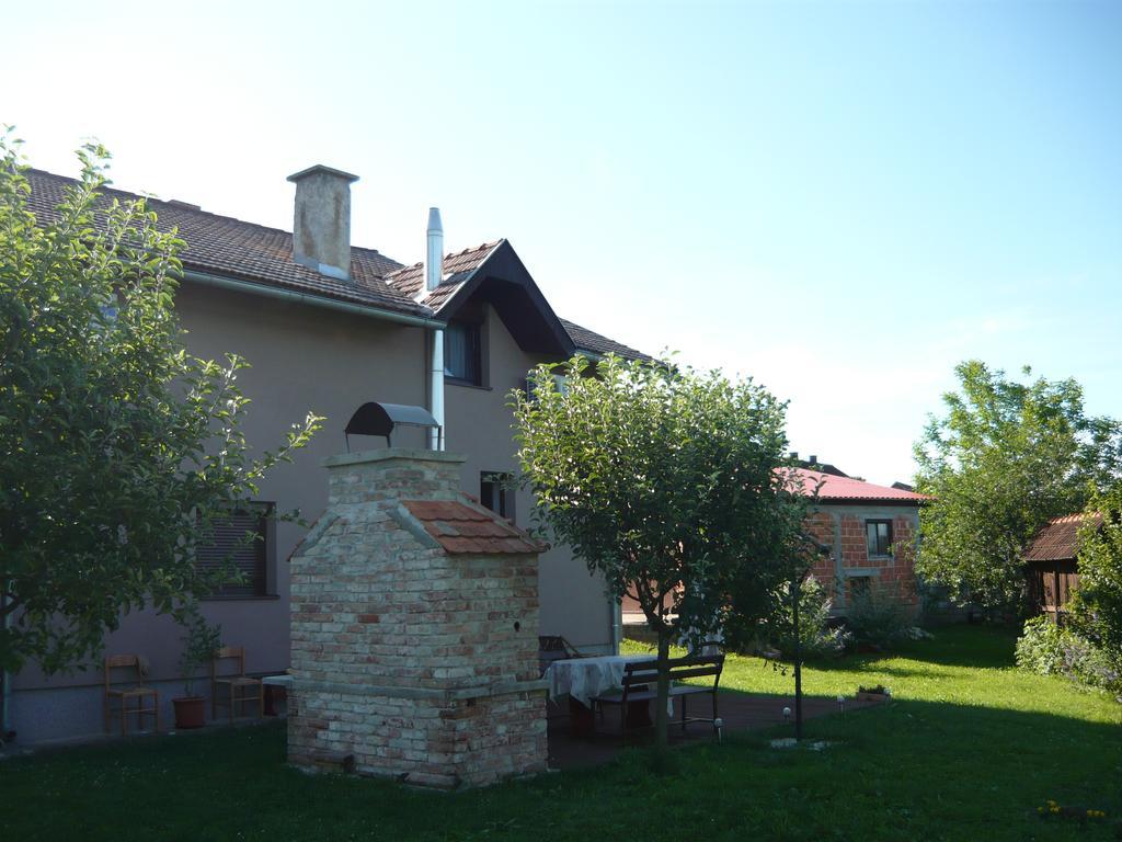 Guest House Tena Slunj Exterior foto